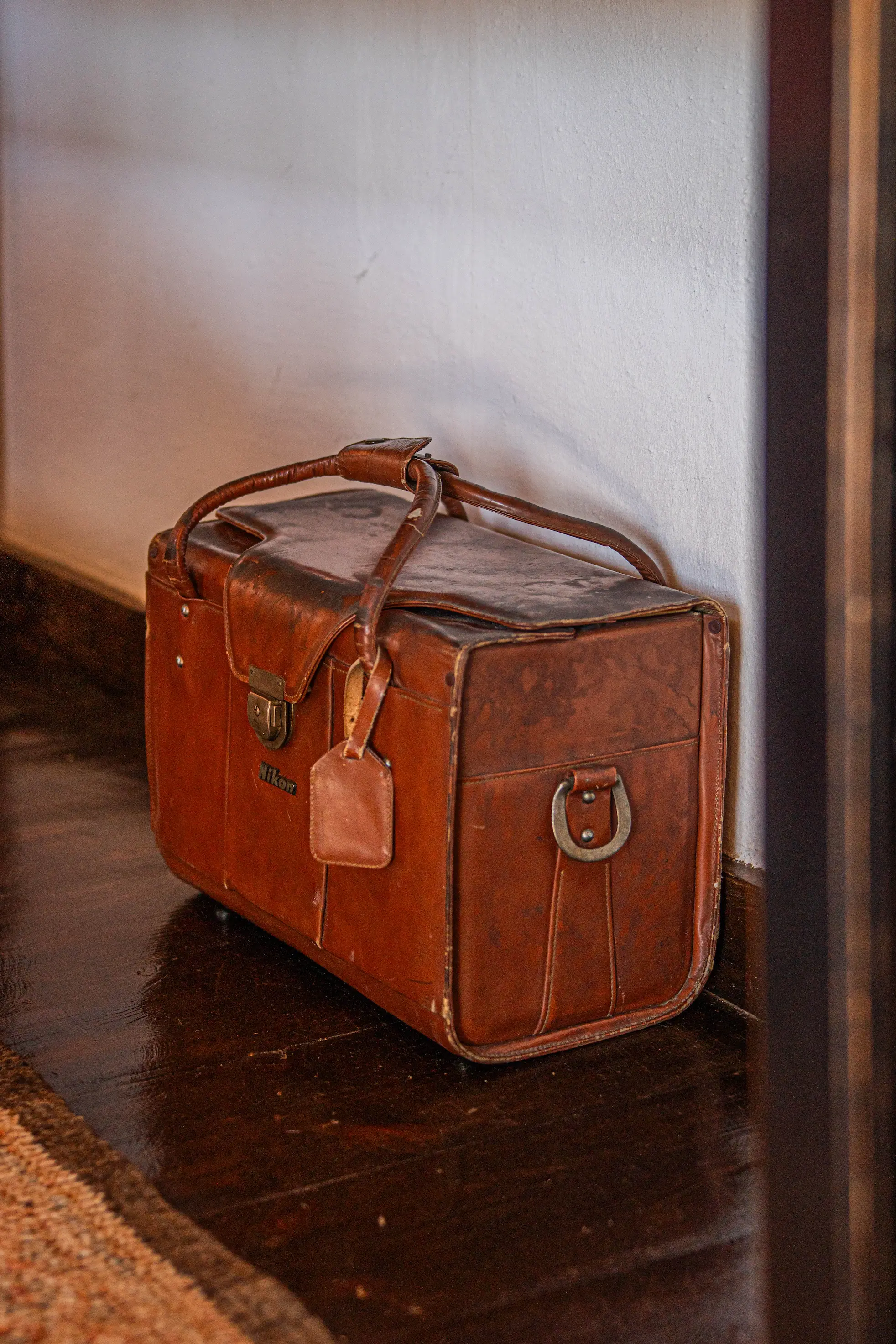 Local artisan decor and pottery detailing at the Pure Farmhouse estate